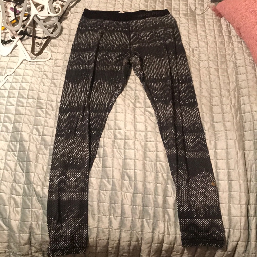 Nike Pro leggings
